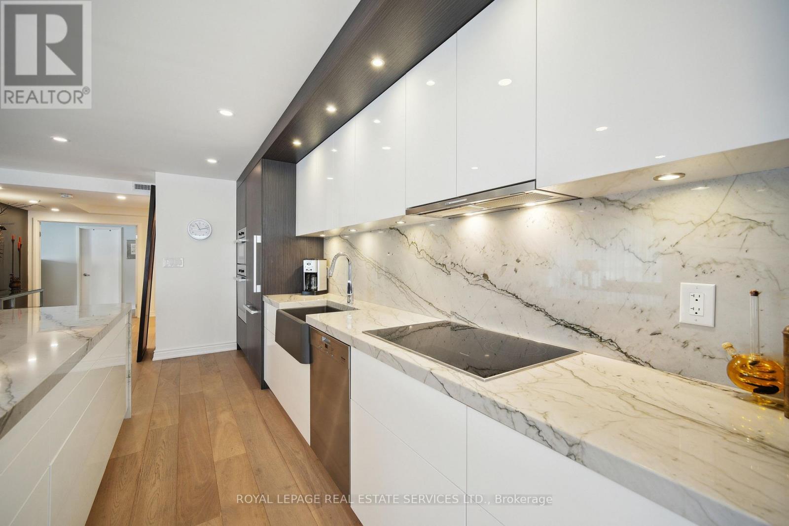 601 - 480 Queens Quay W Property Photo 13