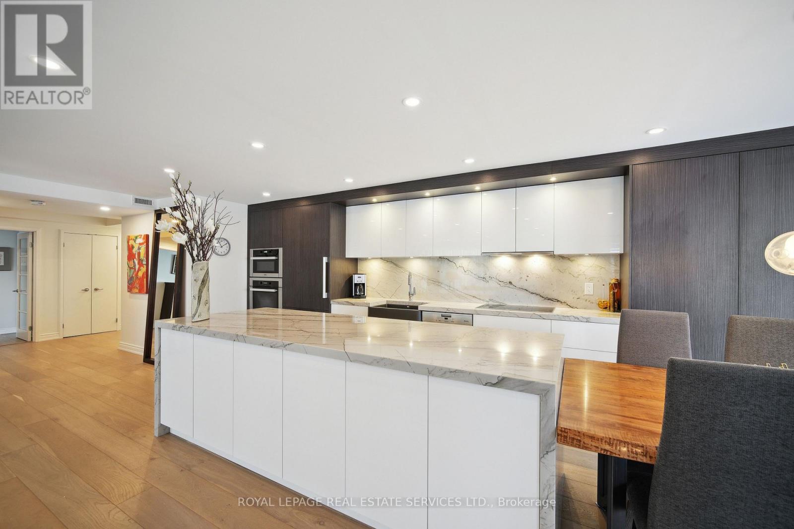 601 - 480 Queens Quay W Property Photo 15