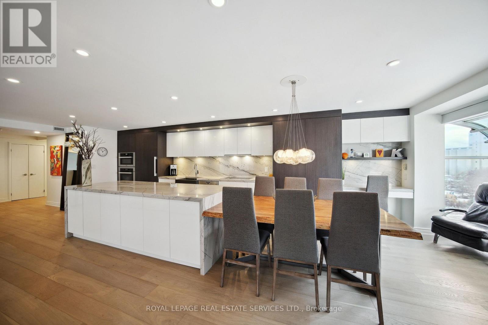 601 - 480 Queens Quay W Property Photo 16
