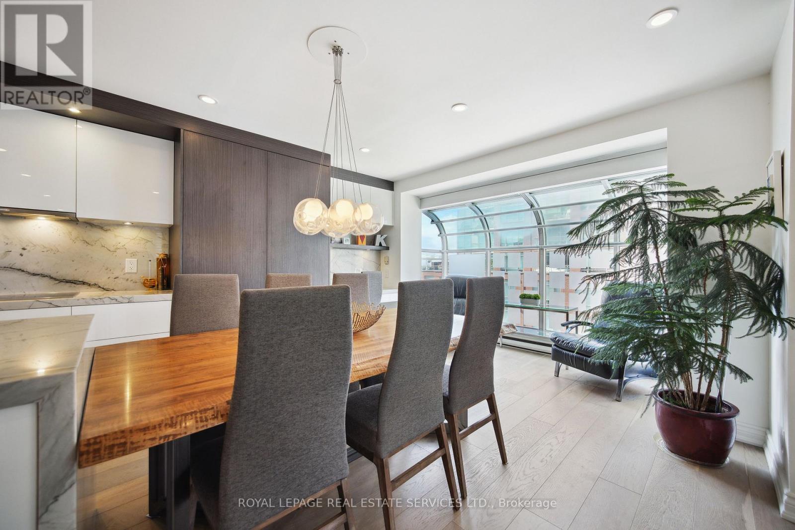 601 - 480 Queens Quay W Property Photo 17