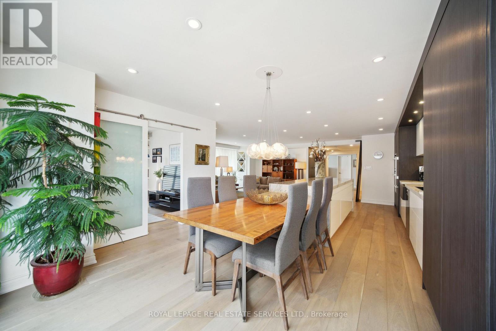 601 - 480 Queens Quay W Property Photo 19