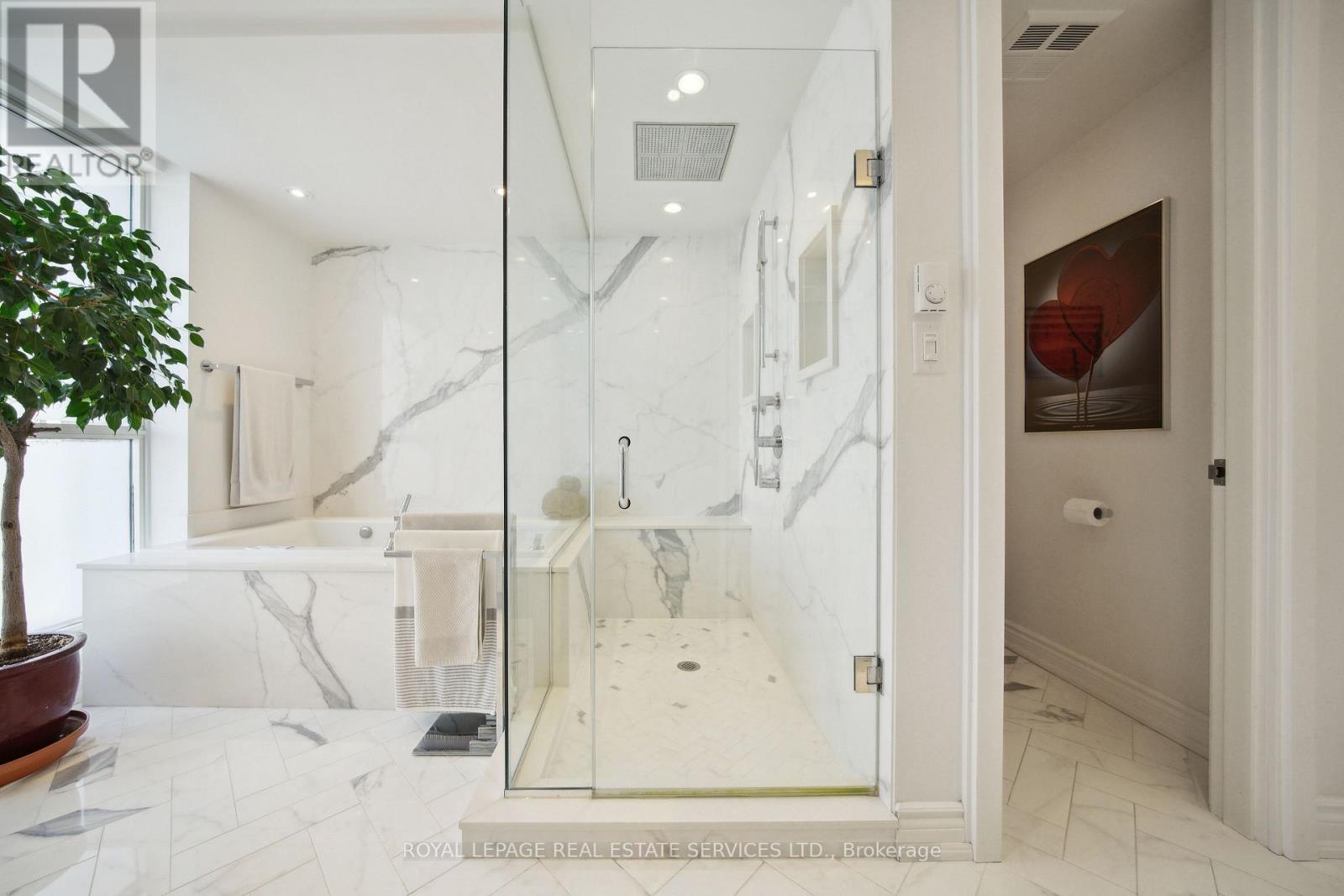 601 - 480 Queens Quay W Property Photo 34