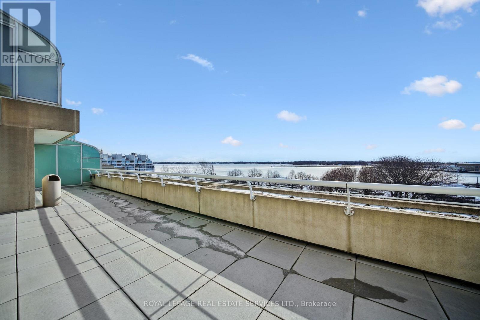 601 - 480 Queens Quay W Property Photo 45