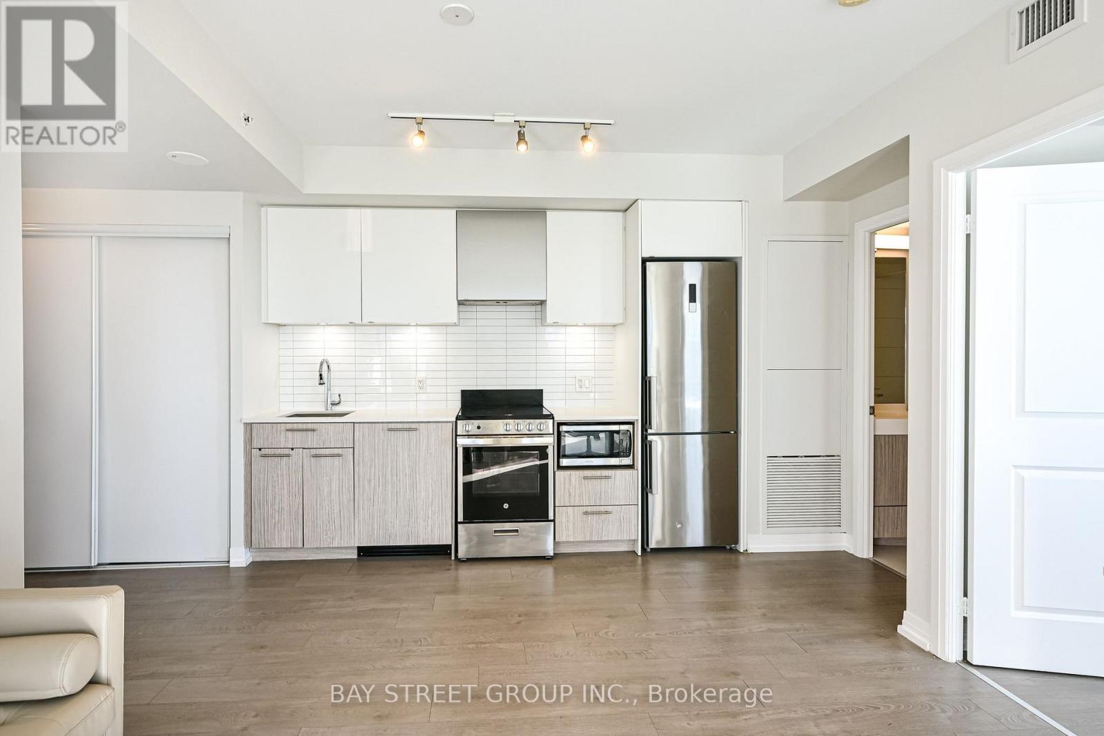 4703 - 251 Jarvis Street Property Photo 21