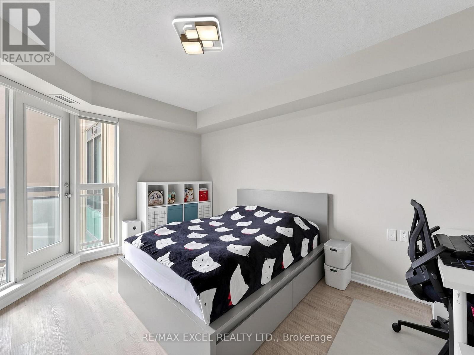 711 - 920 Sheppard Avenue W Property Photo 15