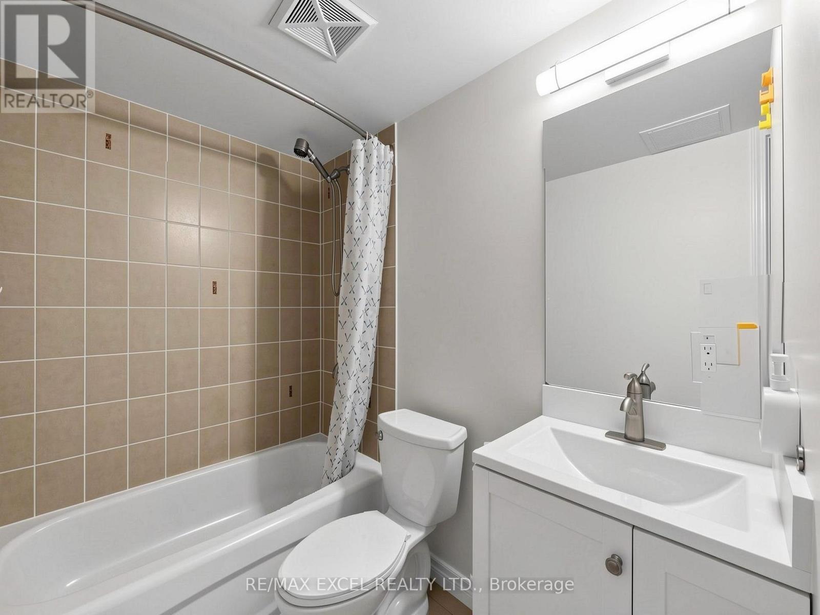 711 - 920 Sheppard Avenue W Property Photo 17