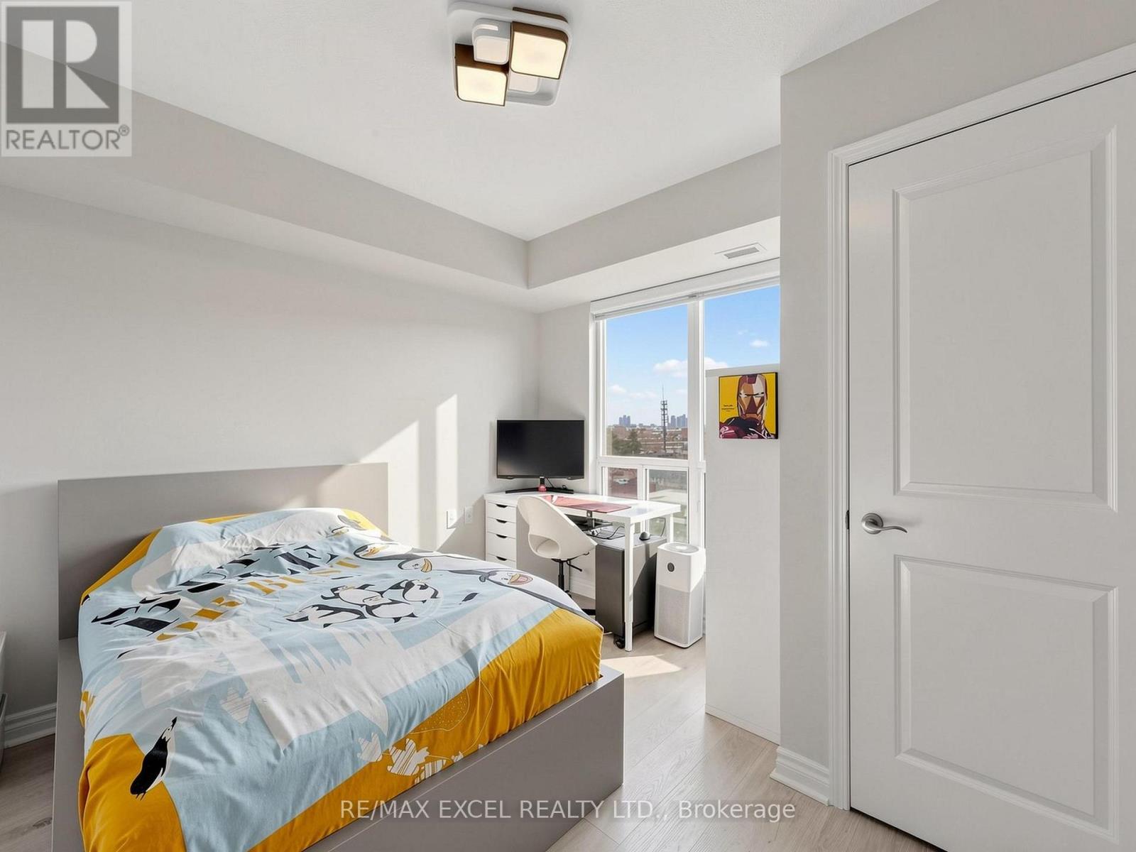 711 - 920 Sheppard Avenue W Property Photo 19