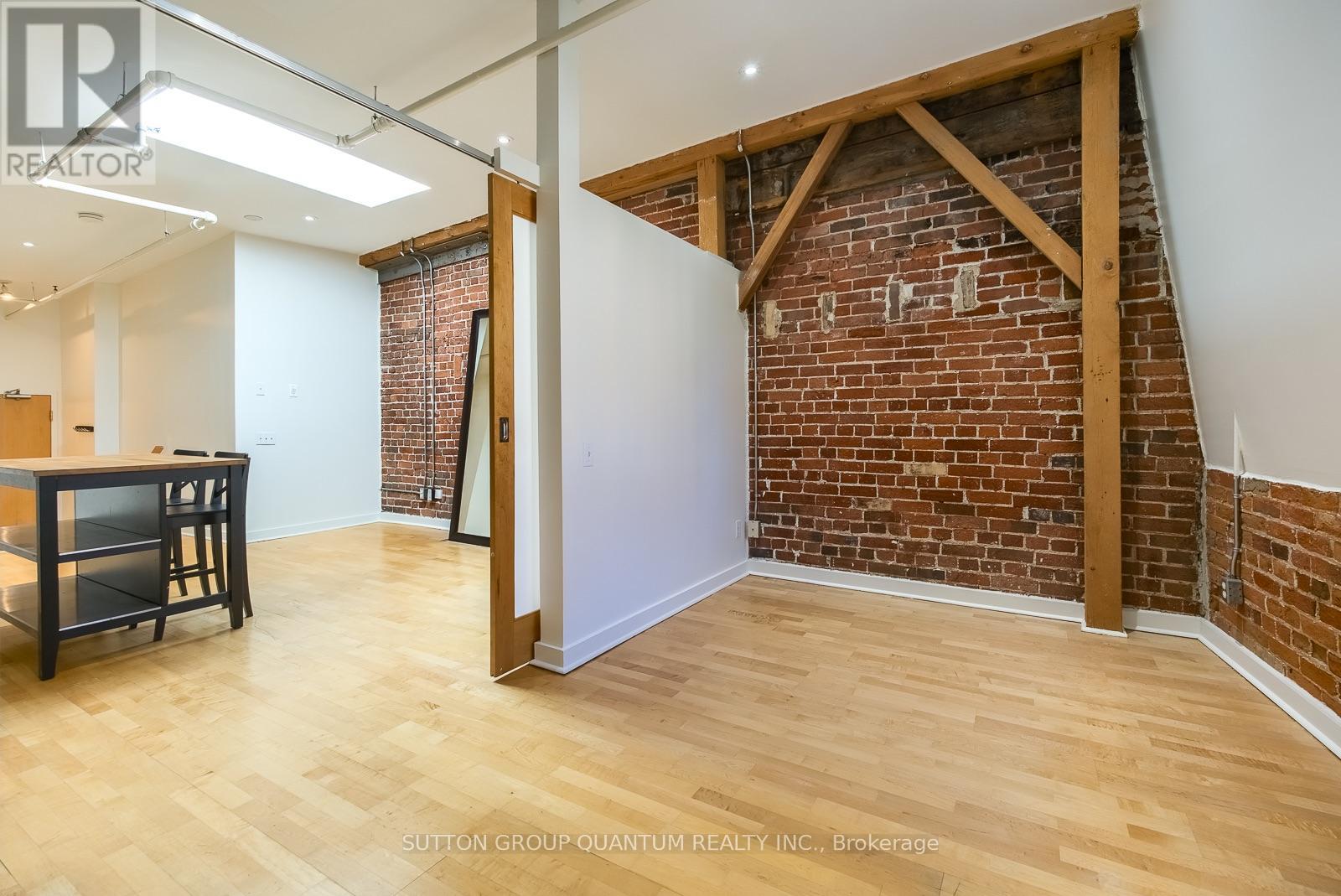 413 - 81a Front Street E Property Photo 21