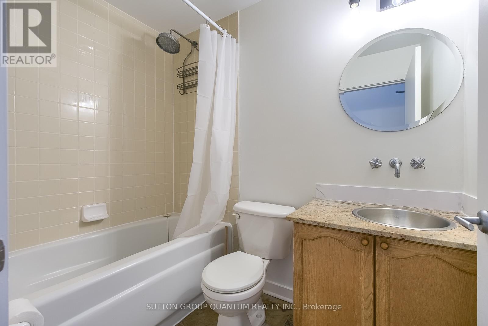 413 - 81a Front Street E Property Photo 22