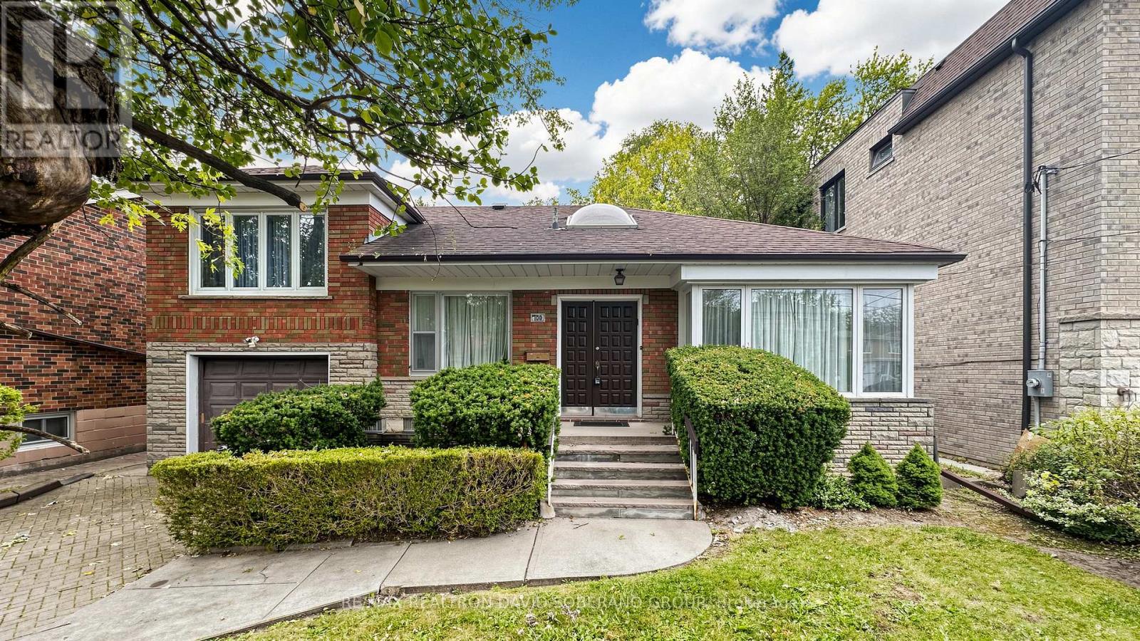 108 York Downs Drive Property Photo 3