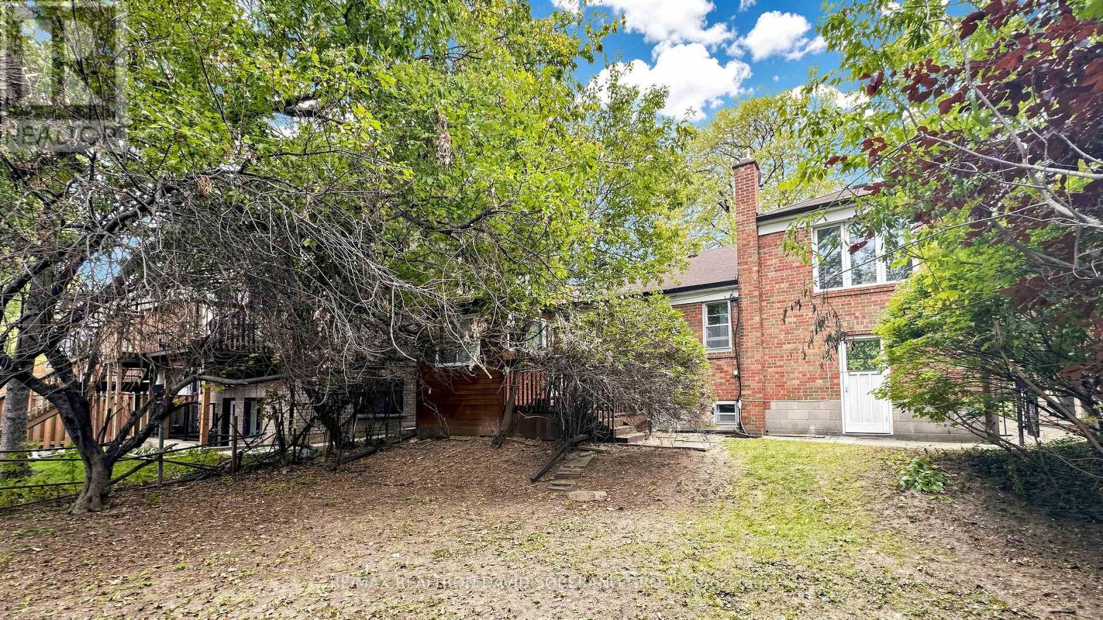 108 York Downs Drive Property Photo 32