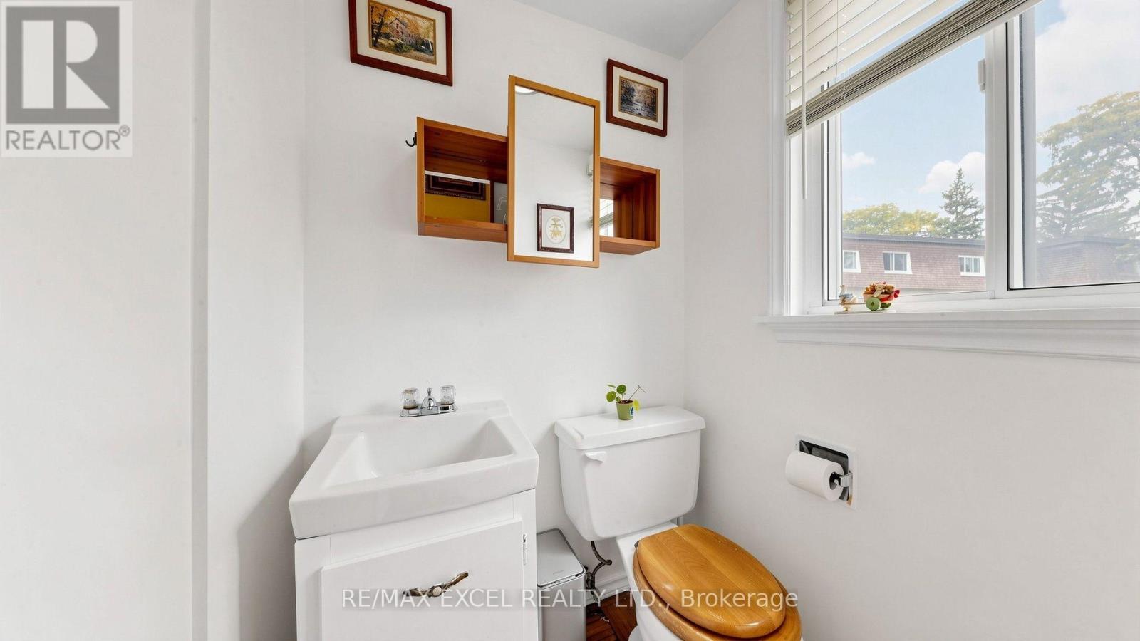 110 Courville Coach Way Property Photo 17