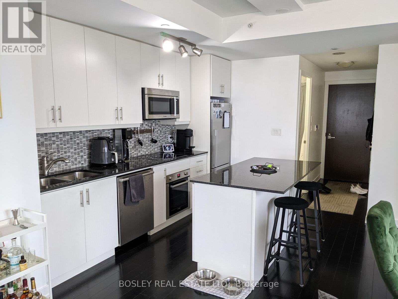 1806 - 1 The Esplanade Avenue Property Photo 2