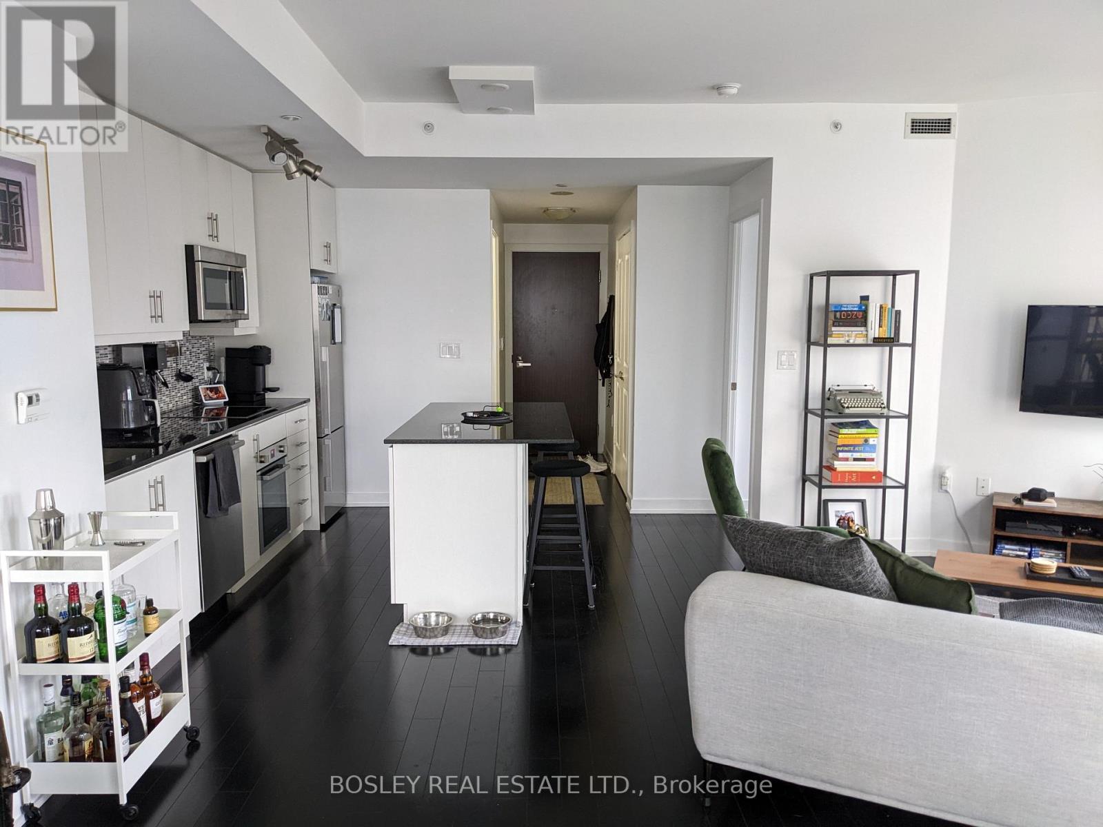 1806 - 1 The Esplanade Avenue Property Photo 4