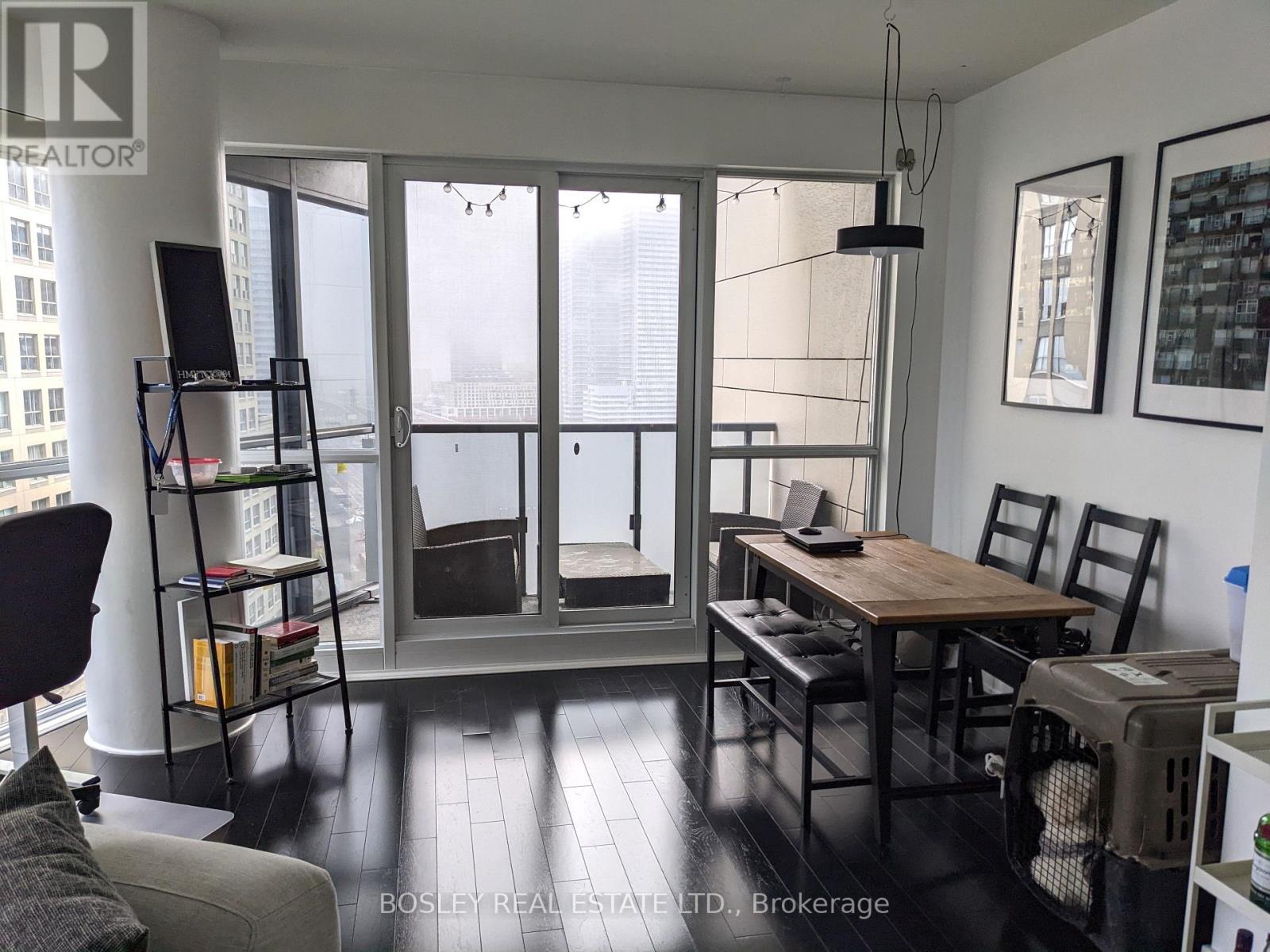 1806 - 1 The Esplanade Avenue Property Photo 10