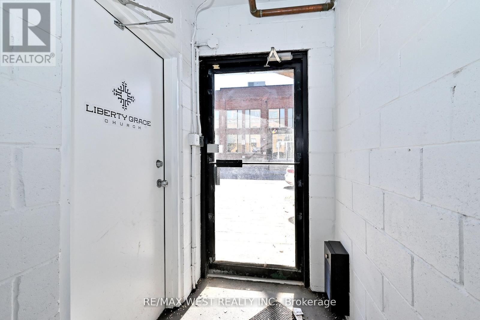 Upper - 31 Atlantic Avenue Property Photo 6