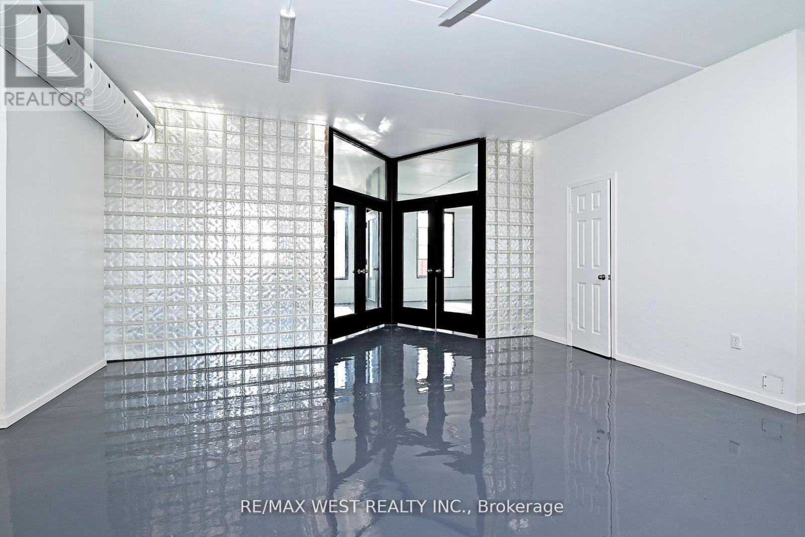 Upper - 31 Atlantic Avenue Property Photo 14