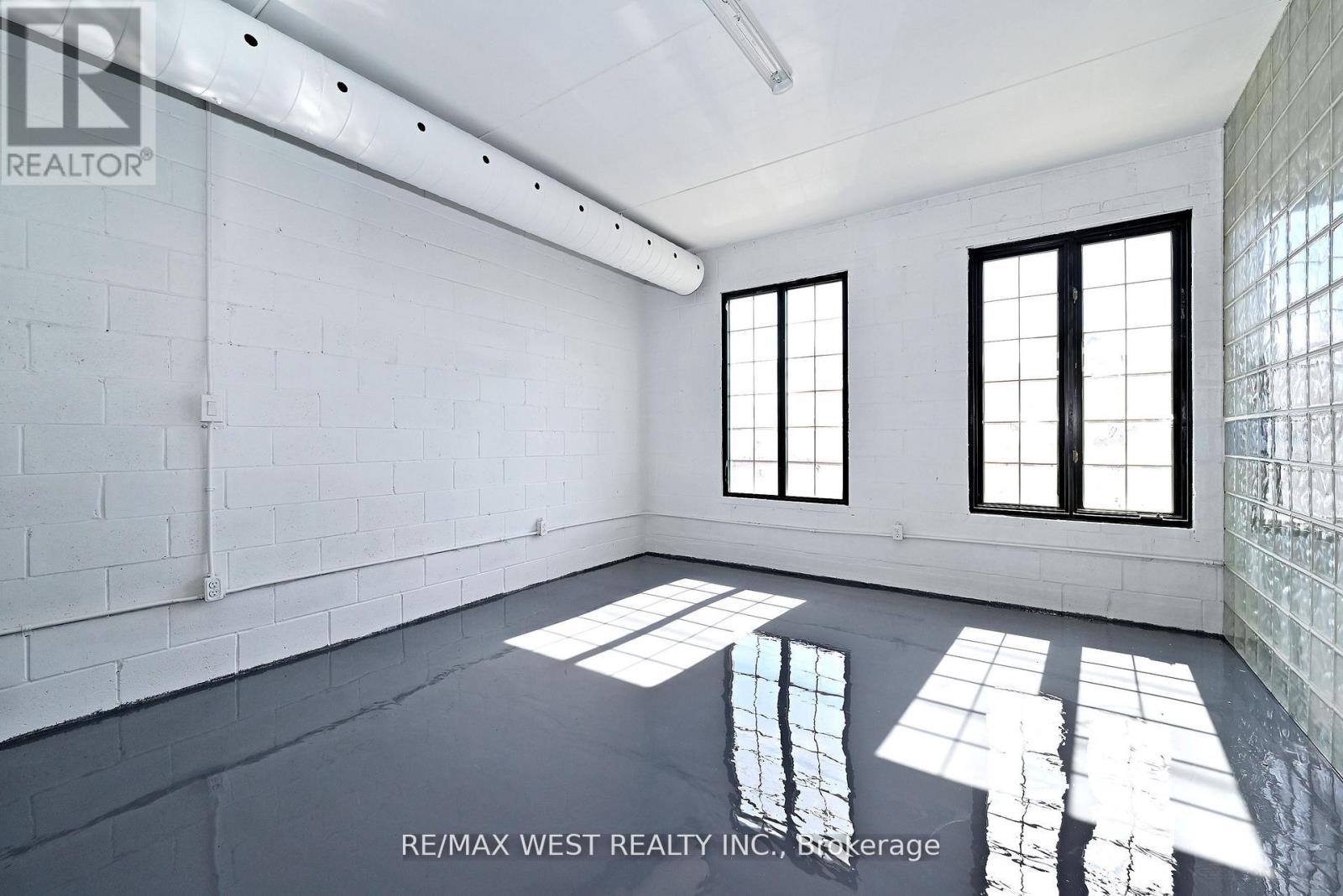 Upper - 31 Atlantic Avenue Property Photo 15