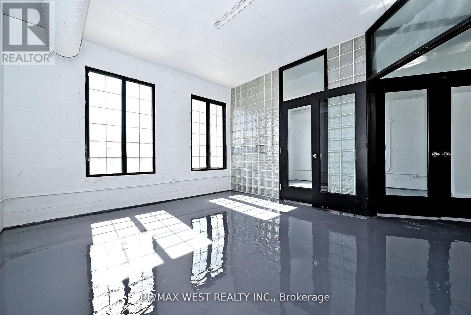 Upper - 31 Atlantic Avenue Property Photo 16