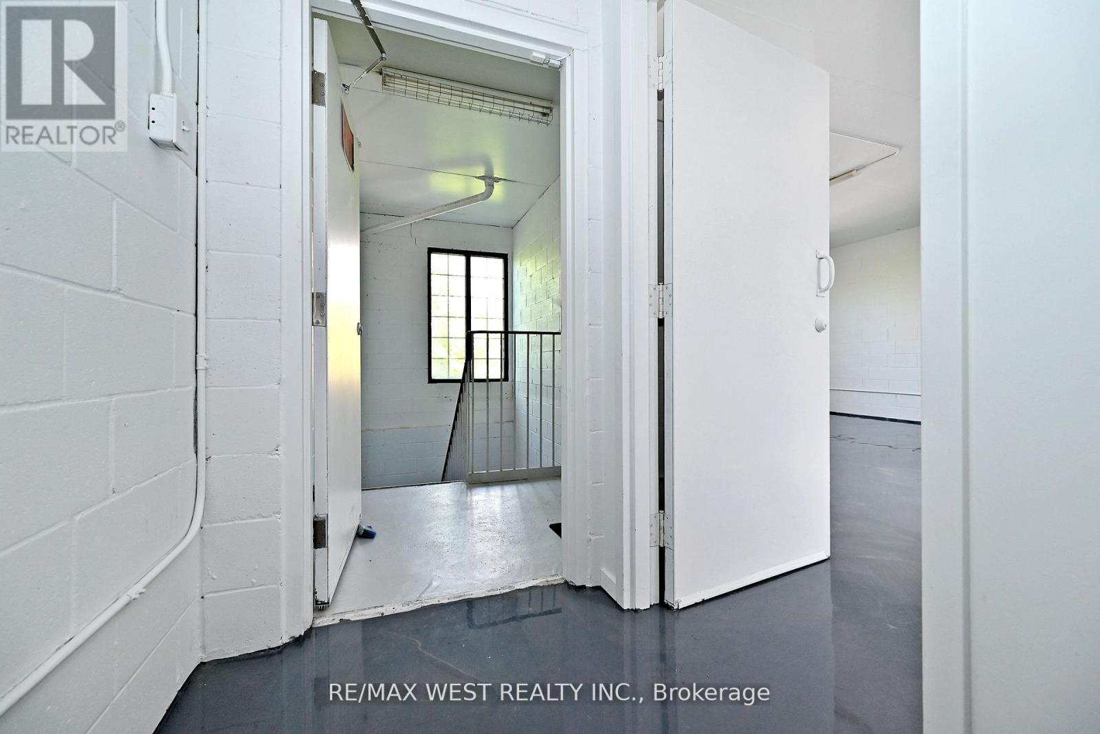 Upper - 31 Atlantic Avenue Property Photo 34