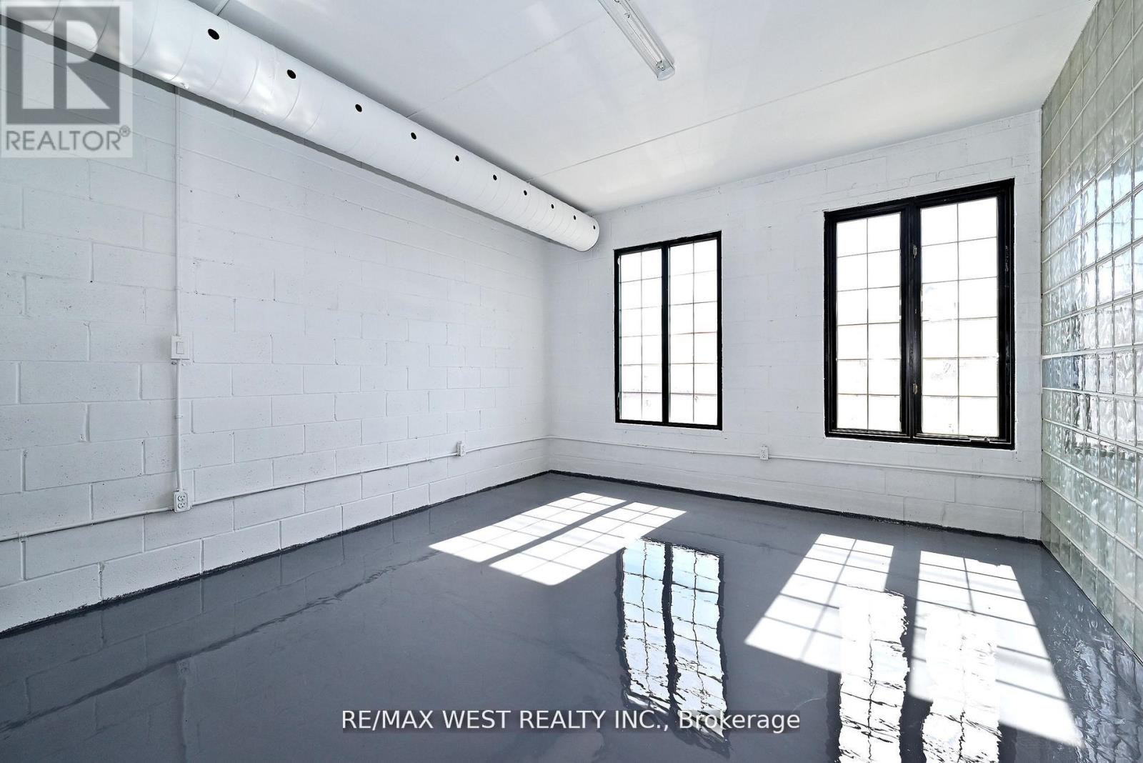 31 Atlantic Avenue Property Photo 15