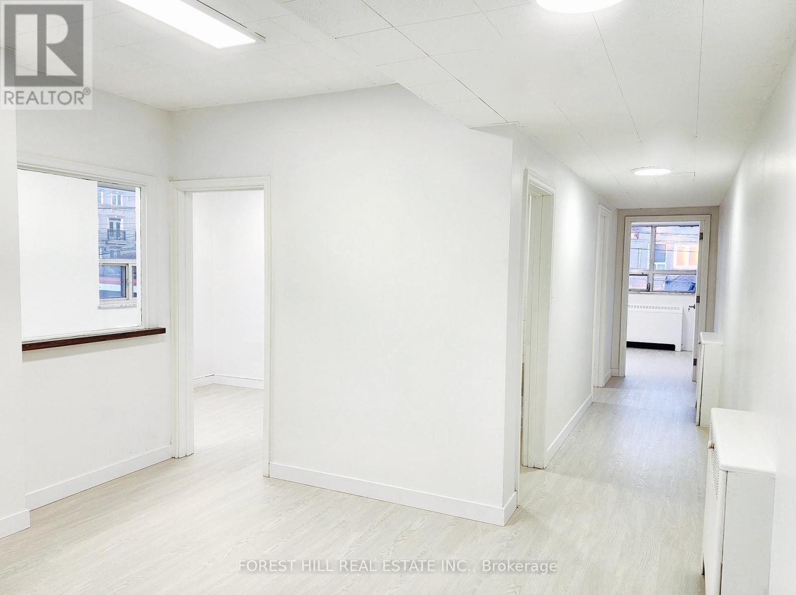 250 - 226 Bathurst Street Property Photo 5