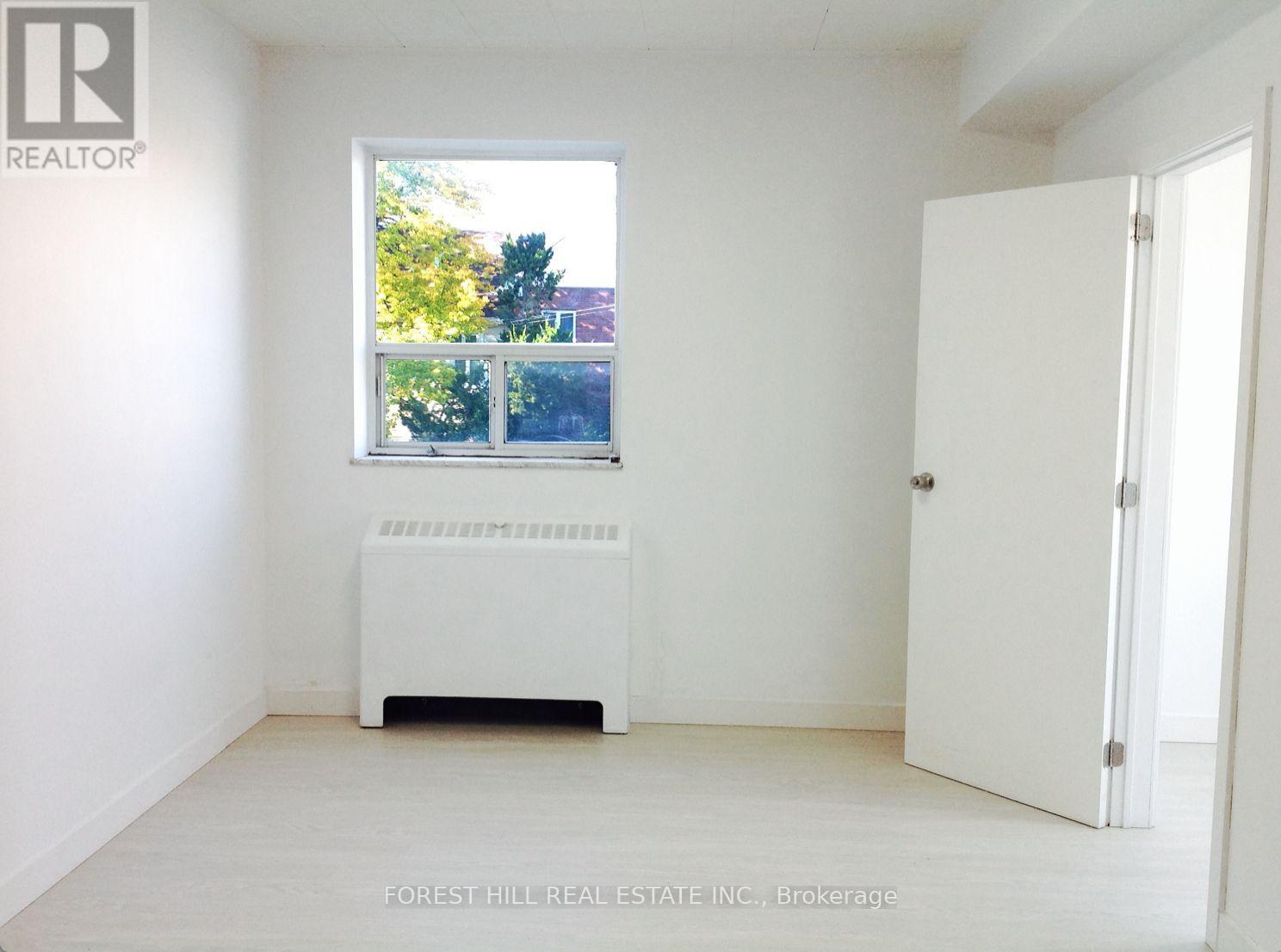 250 - 226 Bathurst Street Property Photo 8