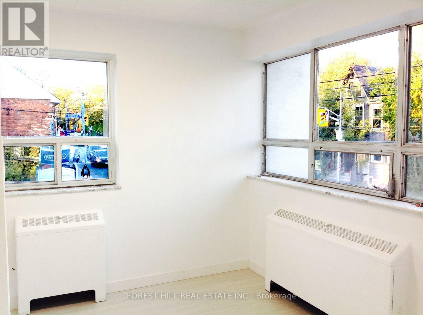 250 - 226 Bathurst Street Property Photo 10