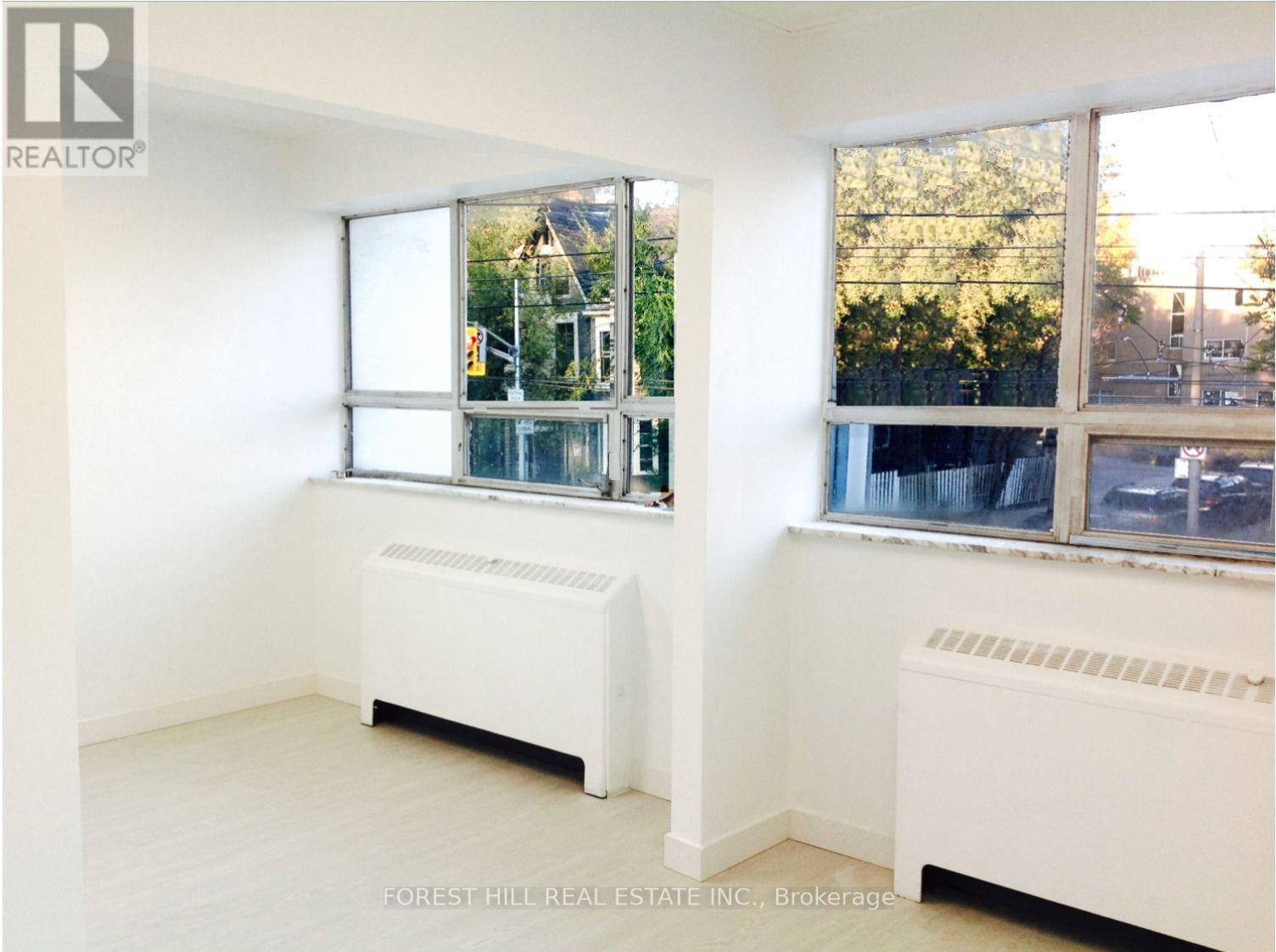 250 - 226 Bathurst Street Property Photo 12