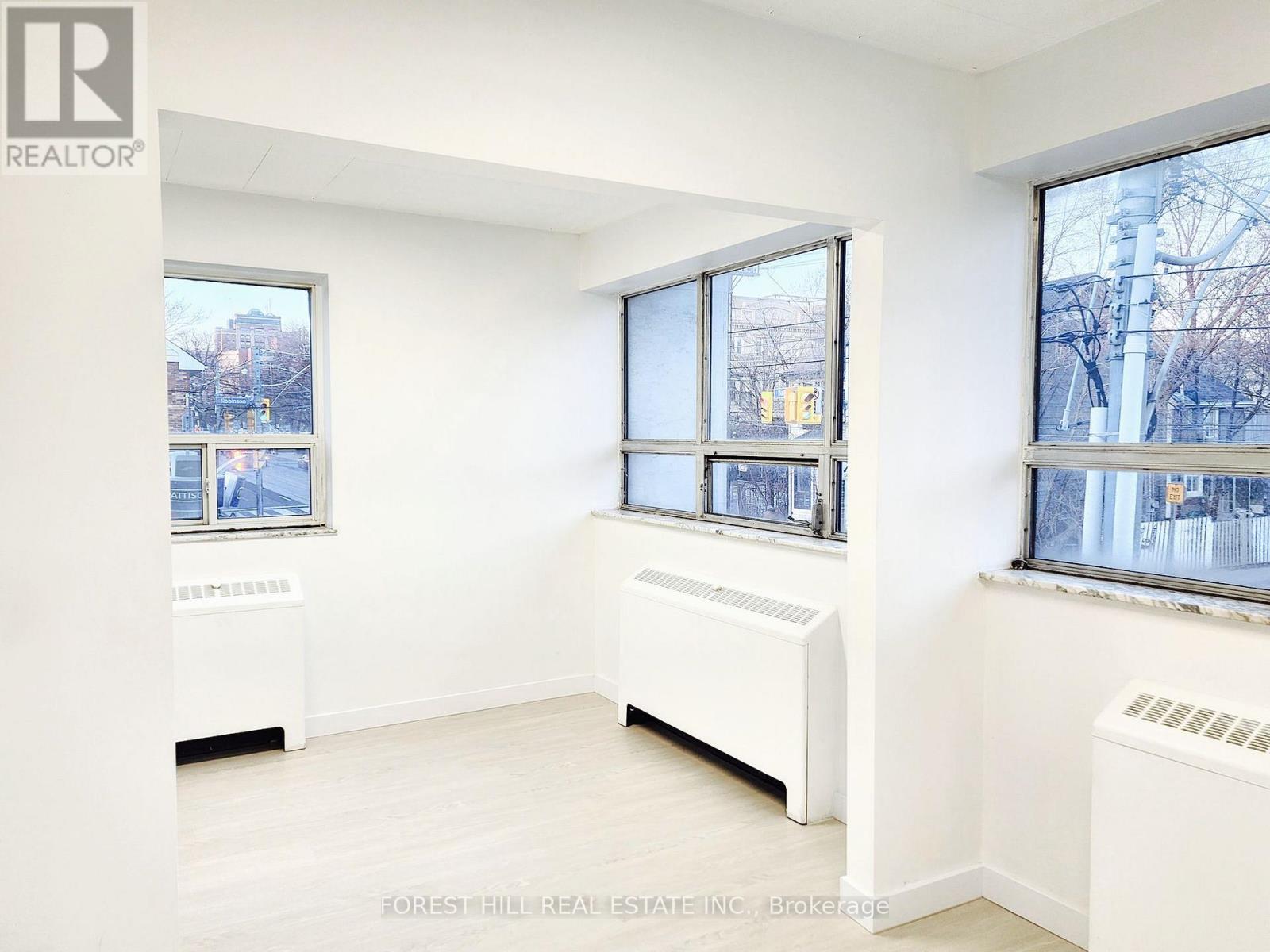 250 - 226 Bathurst Street Property Photo 17