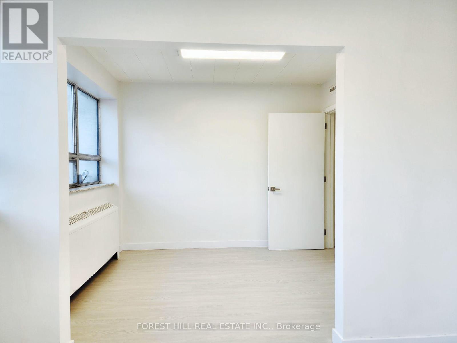 250 - 226 Bathurst Street Property Photo 19