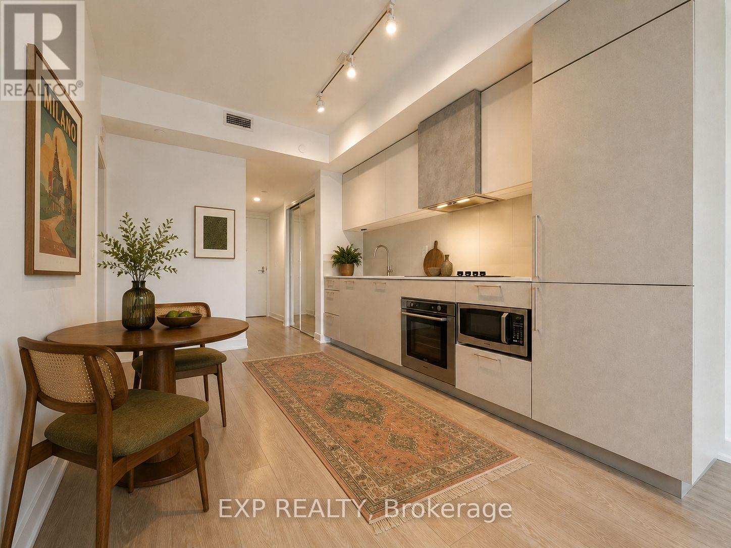 811 - 19 Western Battery Road Property Photo 2