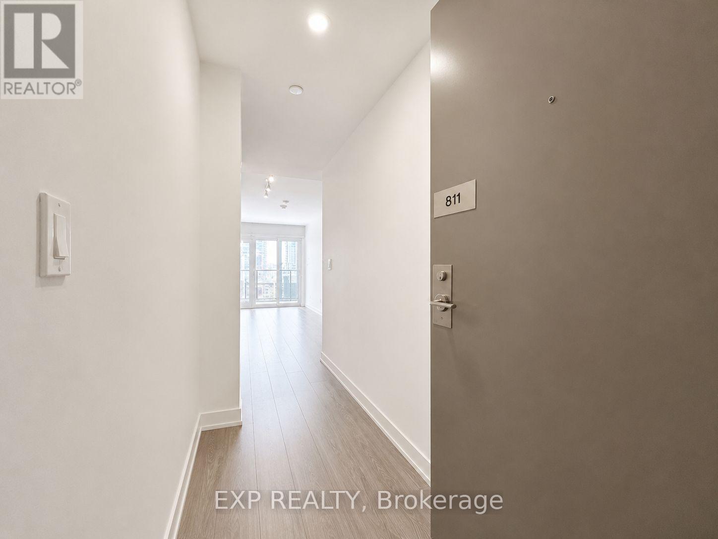811 - 19 Western Battery Road Property Photo 6