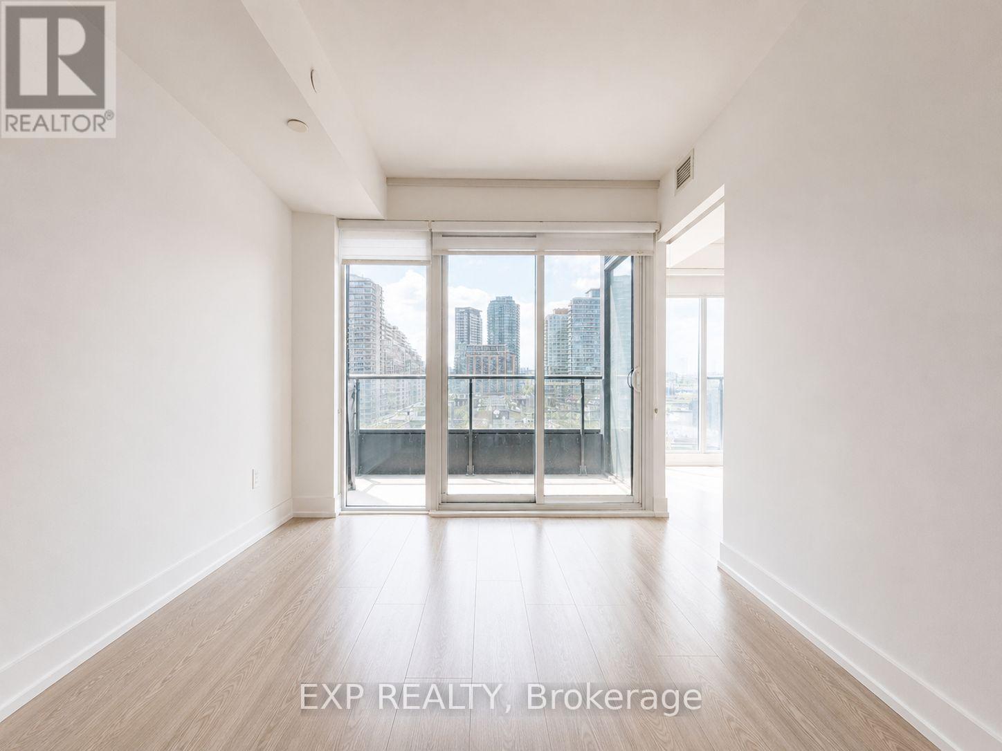 811 - 19 Western Battery Road Property Photo 12