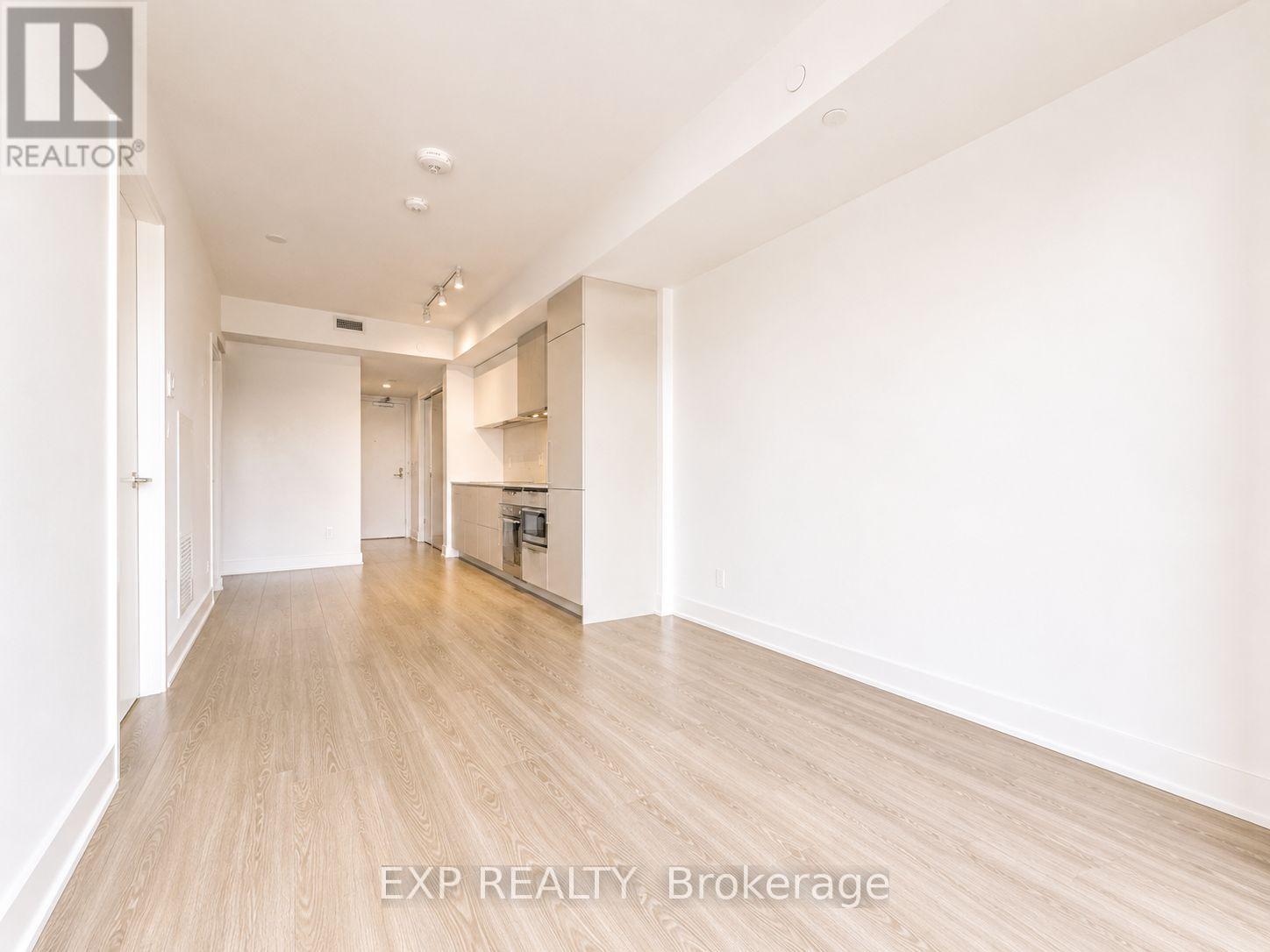 811 - 19 Western Battery Road Property Photo 16