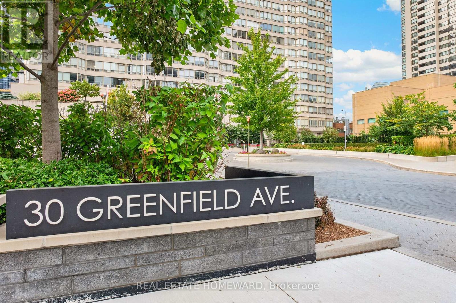 1803 - 30 Greenfield Avenue Photo de la propriété 1