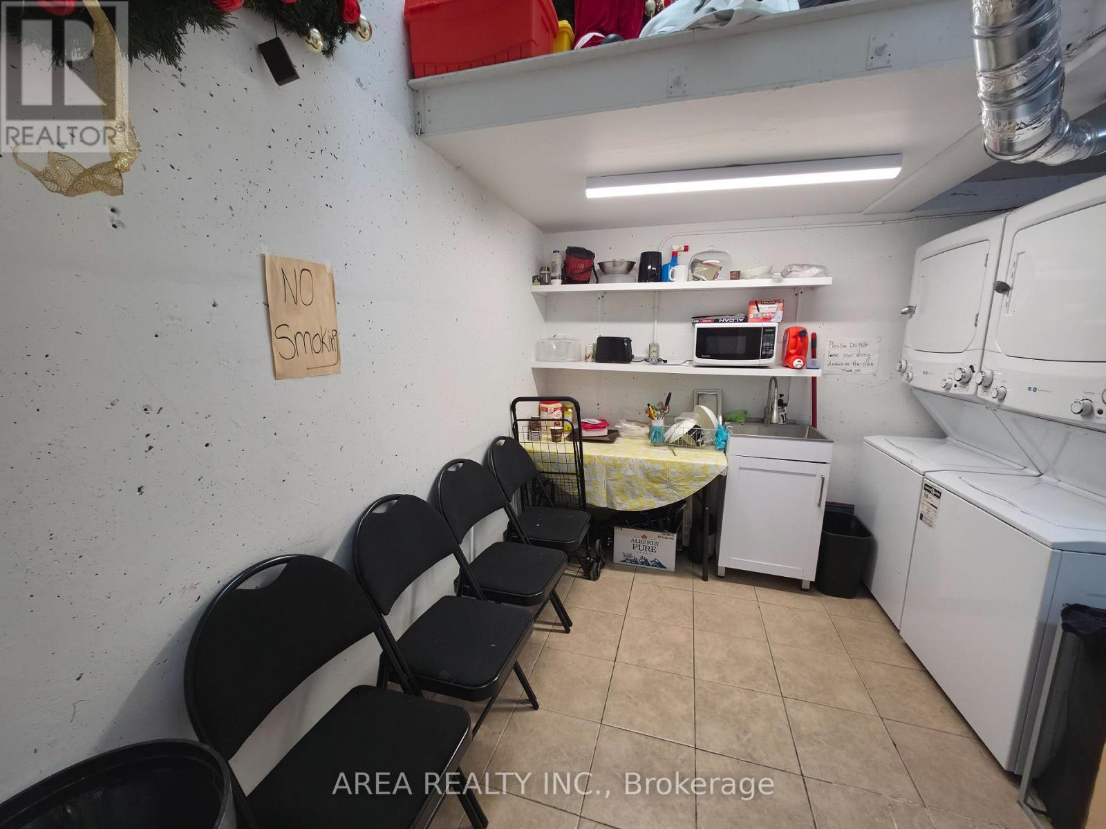 3292 Bayview Avenue Property Photo 16
