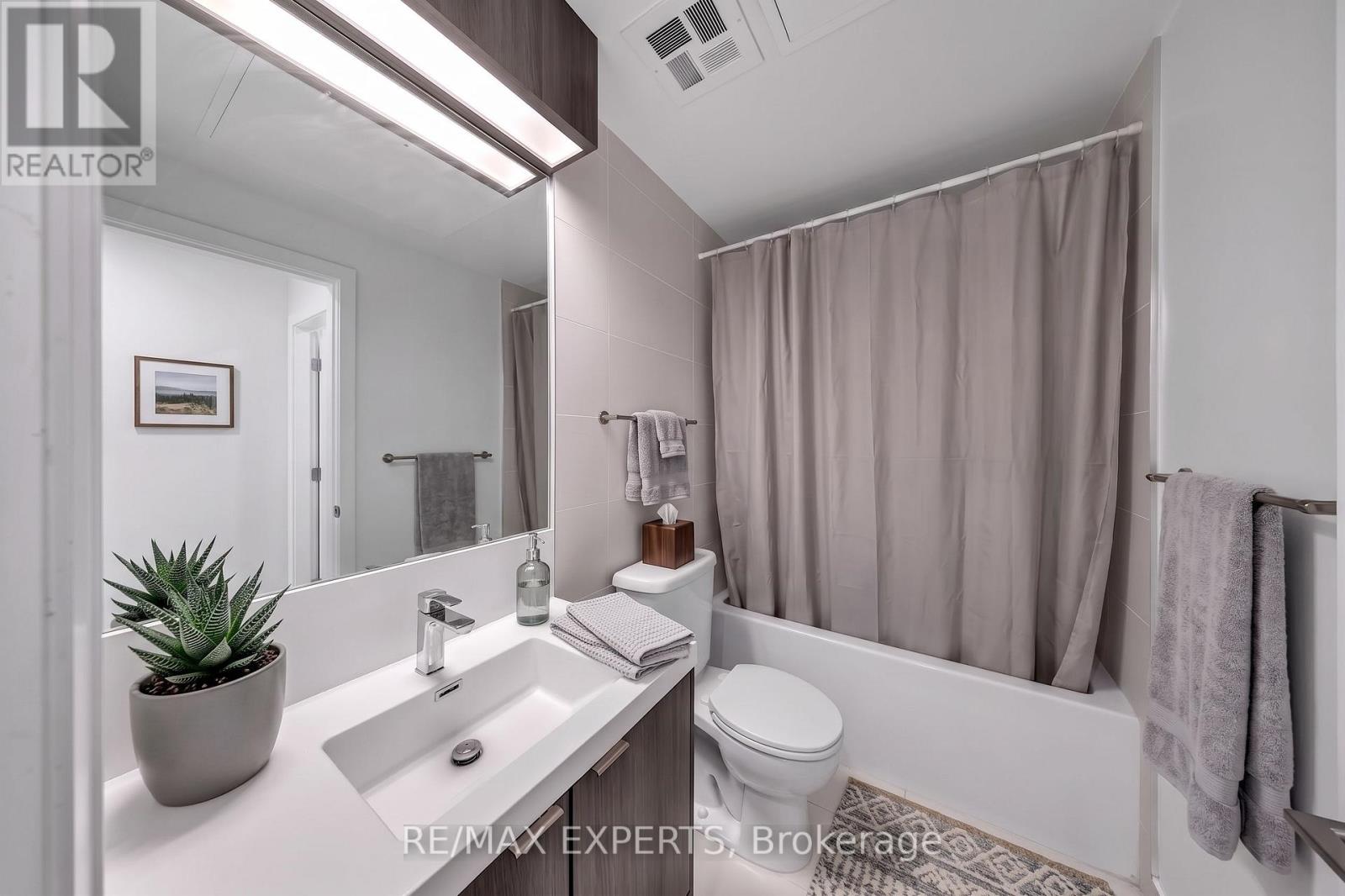2103 - 101 Erskine Avenue Property Photo 14