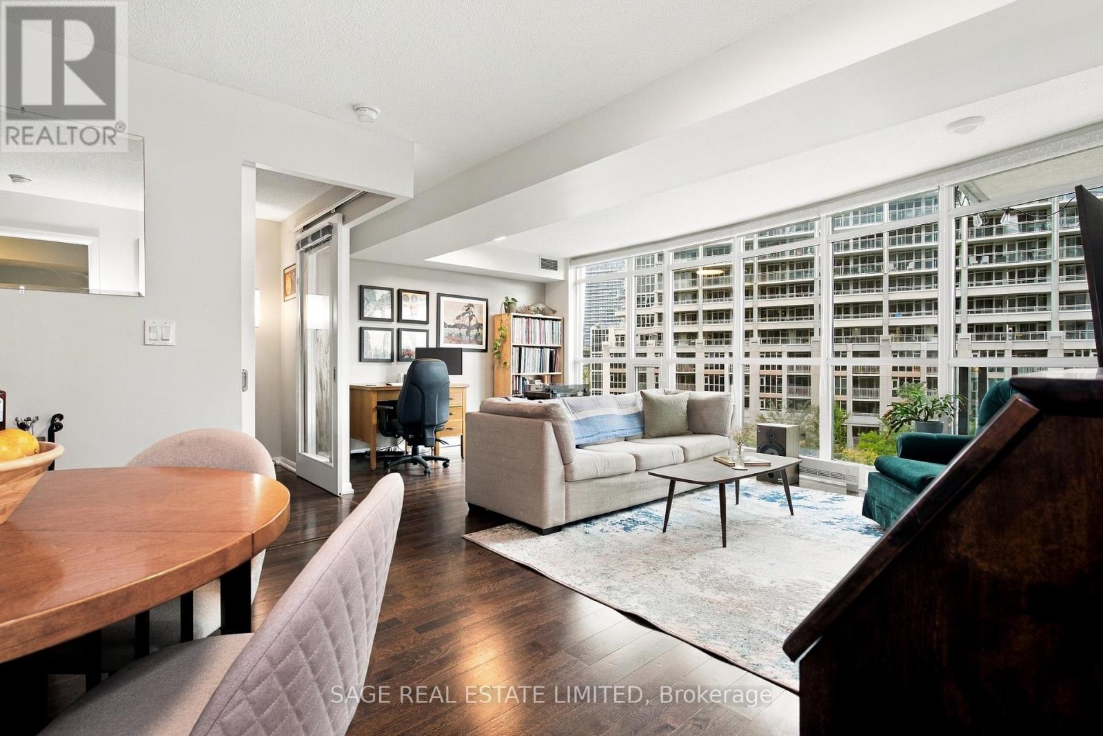 579 - 209 Fort York Boulevard Property Photo 5
