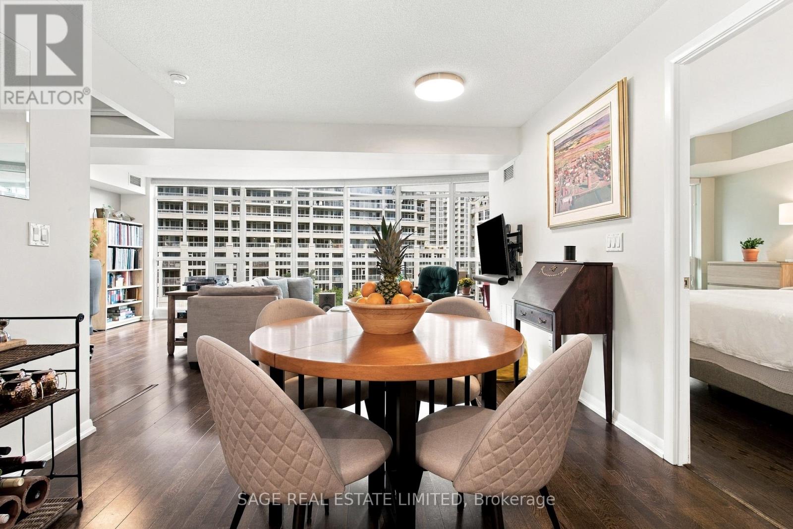 579 - 209 Fort York Boulevard Property Photo 9