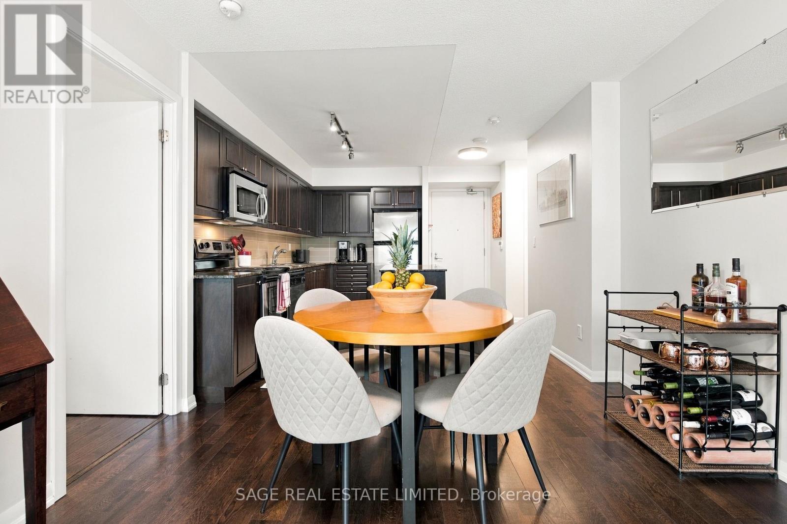 579 - 209 Fort York Boulevard Property Photo 10