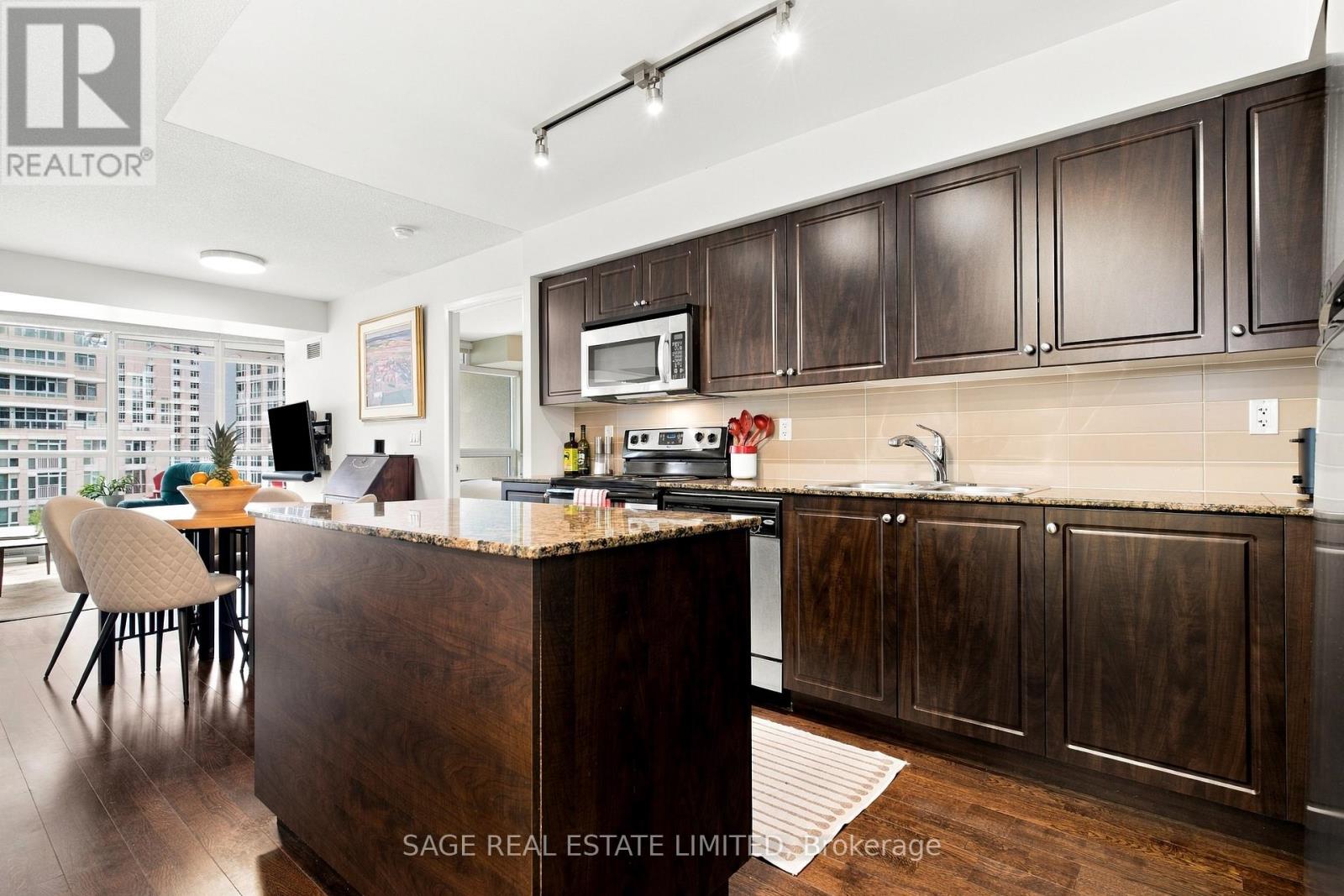 579 - 209 Fort York Boulevard Property Photo 12