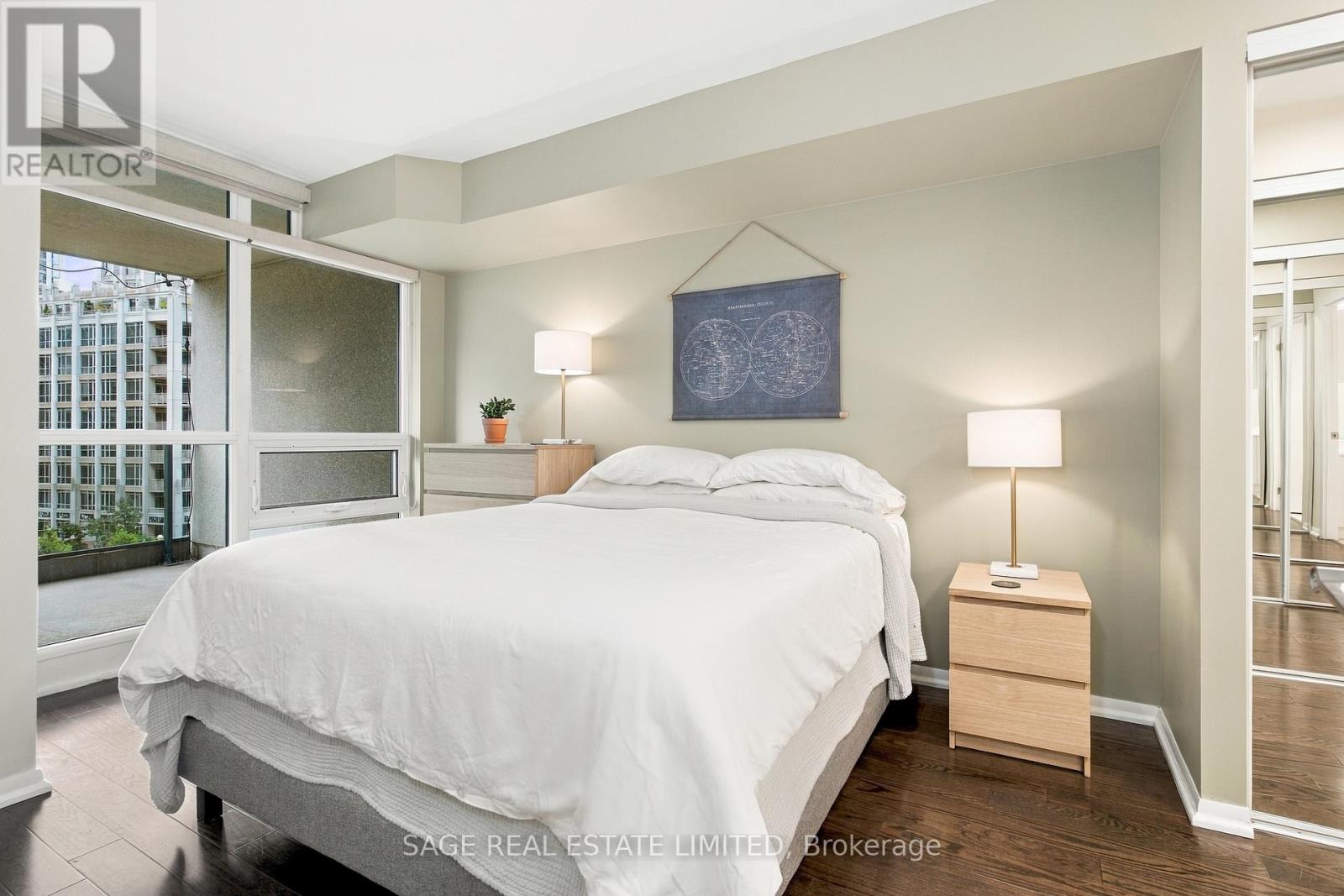 579 - 209 Fort York Boulevard Property Photo 15