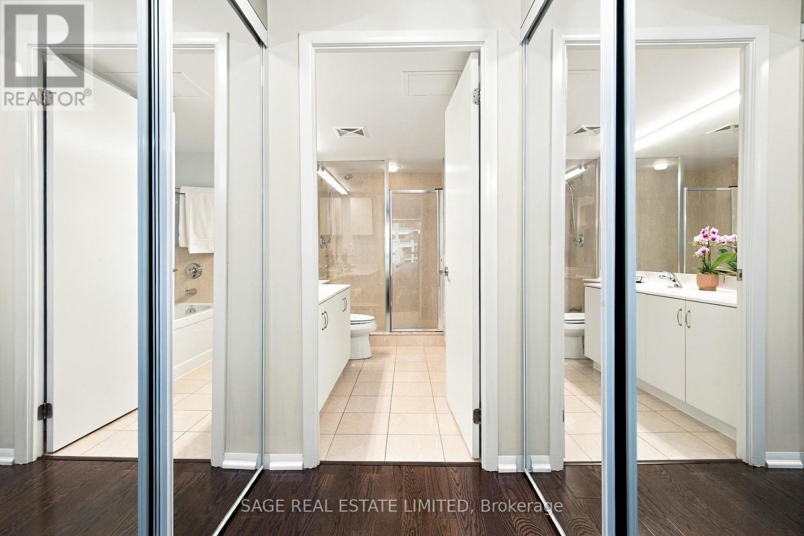 579 - 209 Fort York Boulevard Property Photo 17