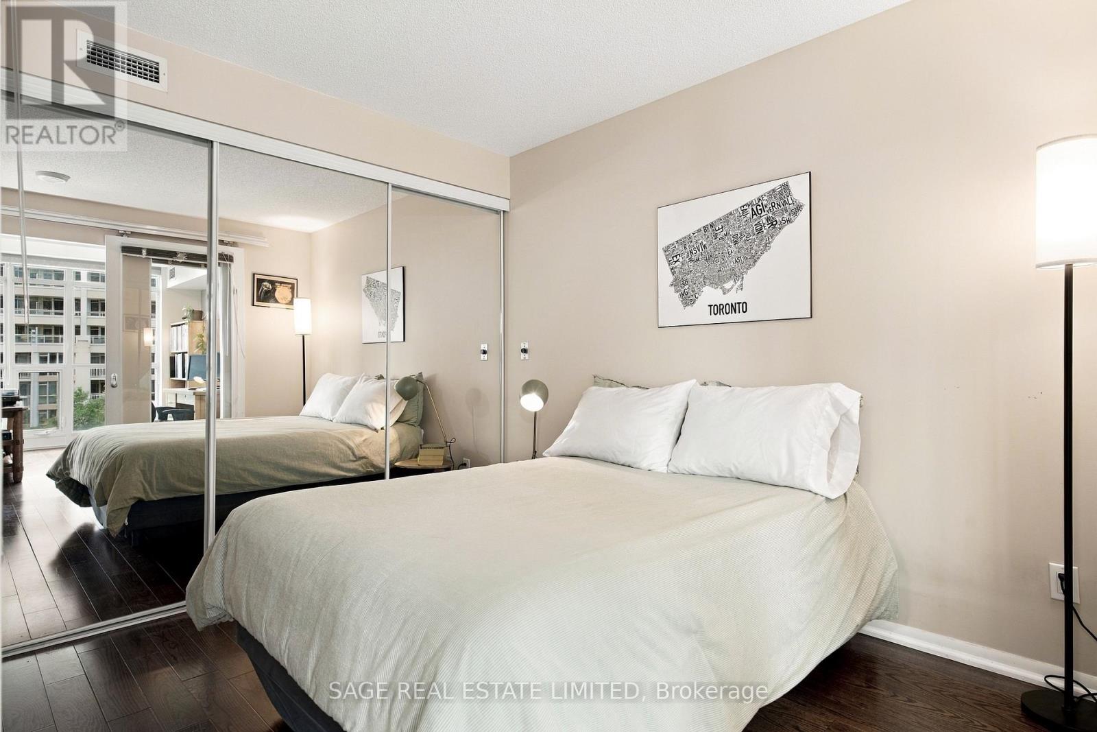 579 - 209 Fort York Boulevard Property Photo 20