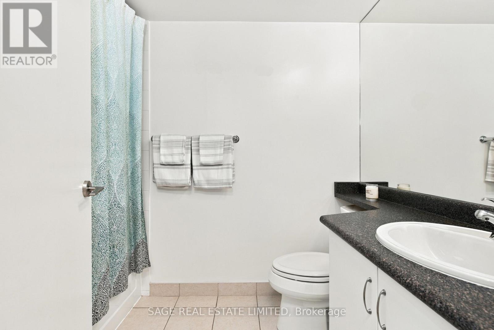 579 - 209 Fort York Boulevard Property Photo 22