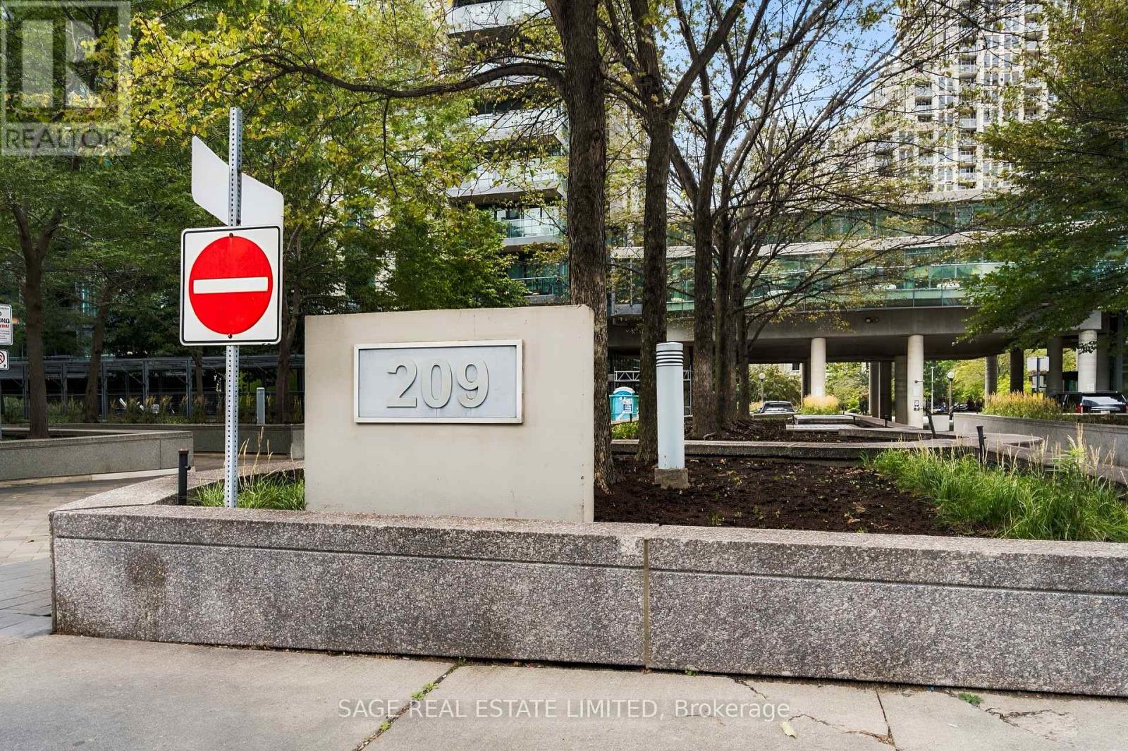 579 - 209 Fort York Boulevard Property Photo 27