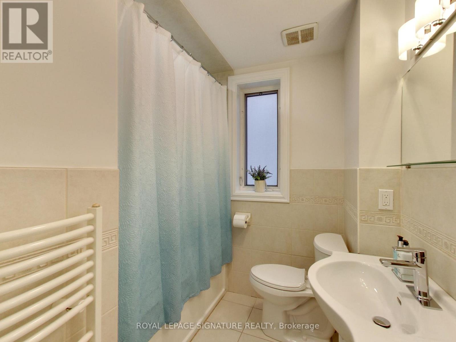 Main - 1691 Bathurst Street Property Photo 12