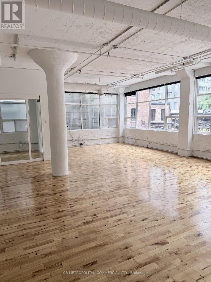 200 - 626 King Street W Property Photo 6