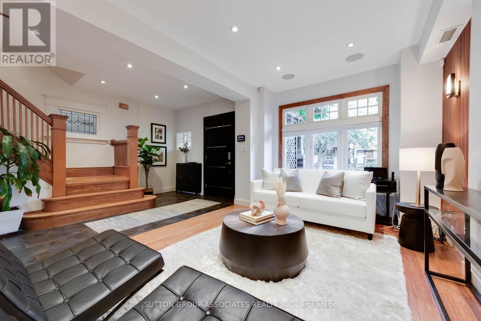 136 Arlington Avenue Property Photo 10